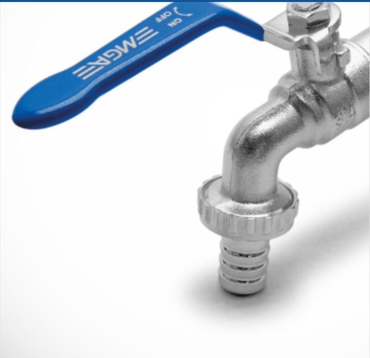 Torneira de jardim um quarto de polegada de volta MGA é uma válvula de esfera com descarga angular